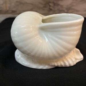 *1A Sea Shell  trinket bowl ceramic glossy ivory or off-white glaze conch shell